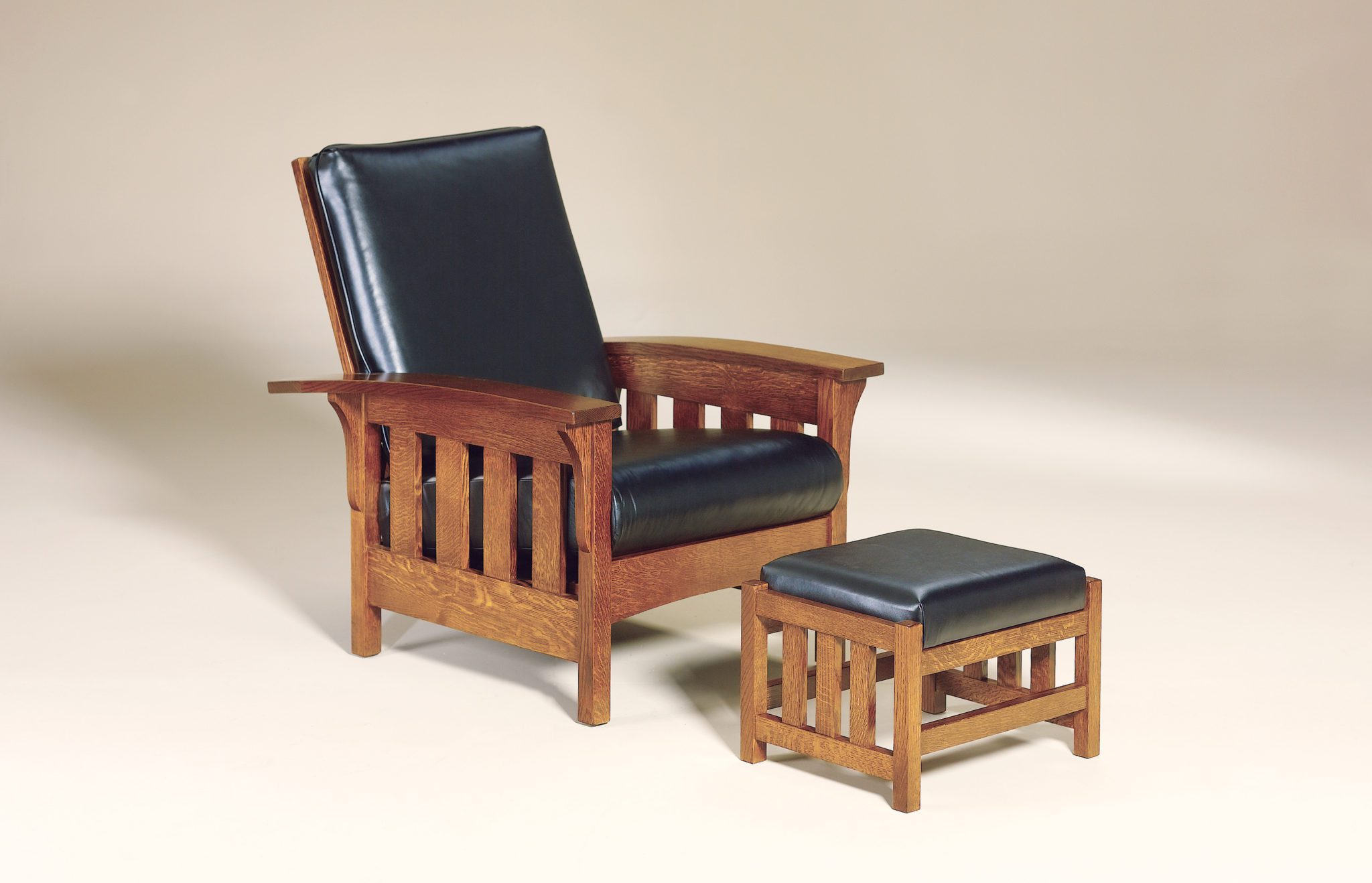 Bow Arm Morris Amish Solid Wood Chairs Kvadro Furniture